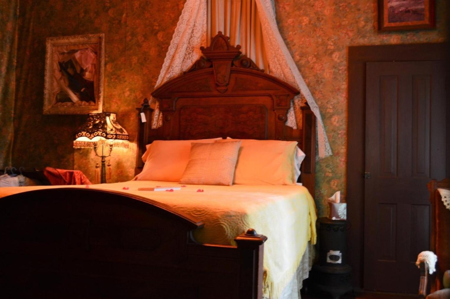 Carleton House Bed And Breakfast Bonham Ngoại thất bức ảnh