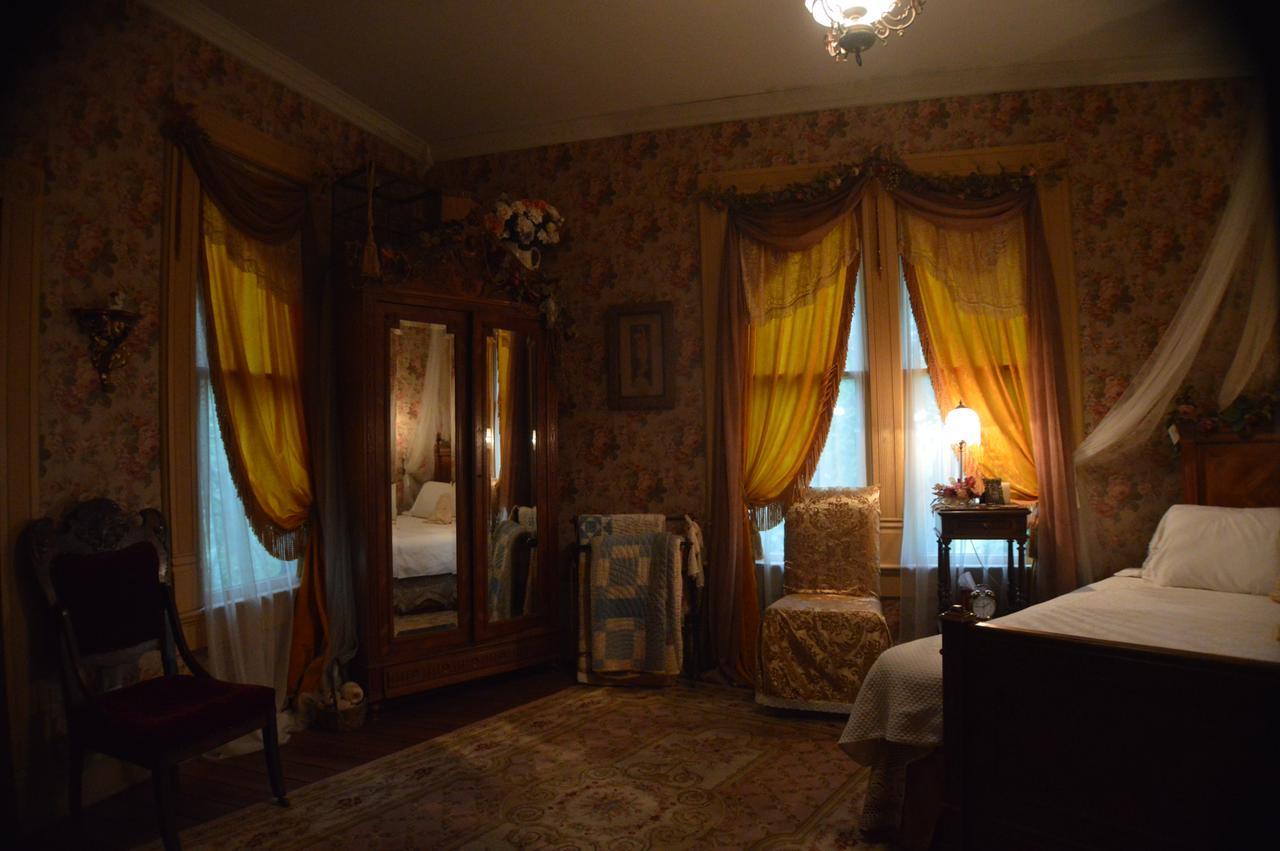 Carleton House Bed And Breakfast Bonham Ngoại thất bức ảnh